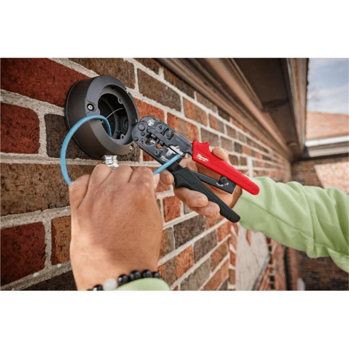 Milwaukee Tool Ratcheting Pass-Through Crimper & Stripper