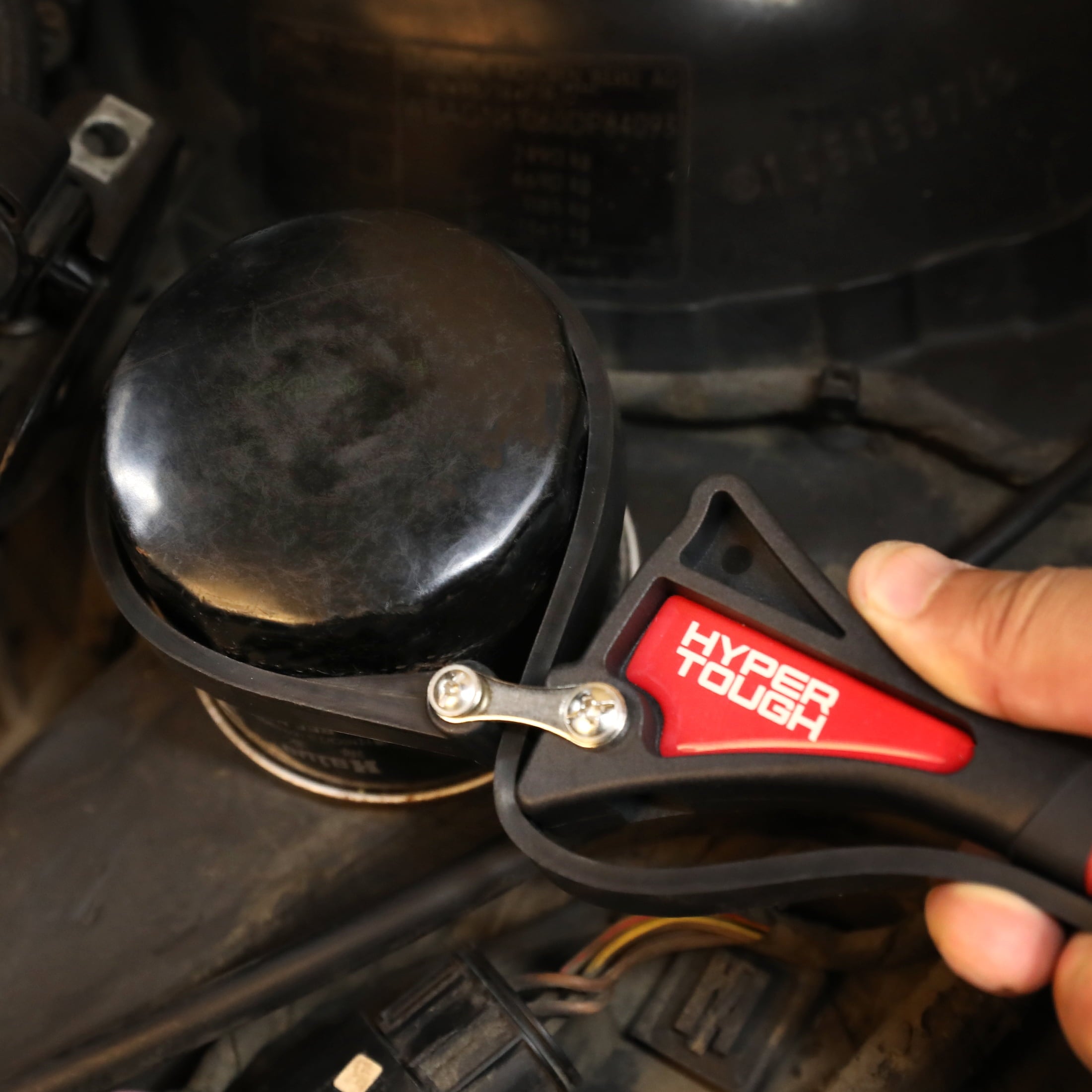 Hyper Tough Adjustable Strap Oil Filter Wrench, 1 to 4 inch, Heavy Duty, Scratch Free, Multipurpose